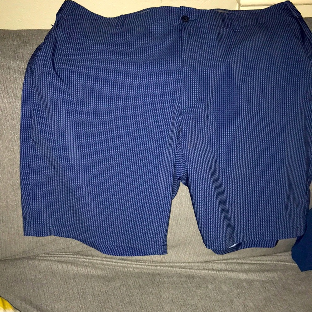 Men’s Ben Hogan Size 42 Shorts Blue Design